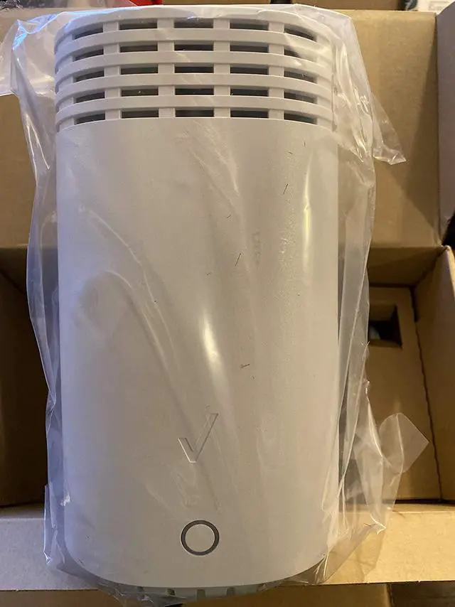 Alt view image 2 of 4 - Verizon/Fios Wi Fi Home Router G3100 ,tri band