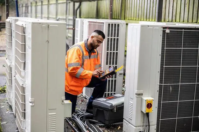 Alt view image 7 of 7 - PT-E310BTVP P-Touch Edge Handheld Industrial Label Printer with Bluetooth and USB-C (up to 18mm Labels)