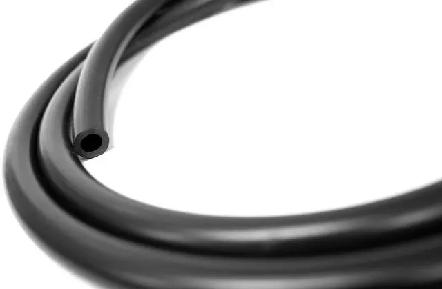 Alt view image 2 of 6 - Watercool HEATKILLER EPDM Tubing 16/10 (ID3/8") Black - 3m Retailbox (50274)