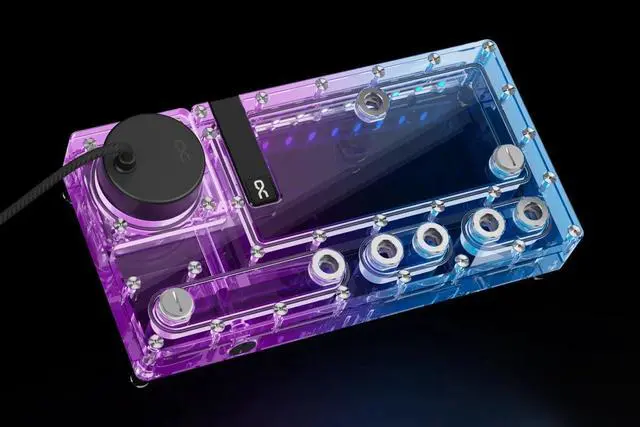 Alt view image 3 of 6 - Alphacool Core Distro Plate 280 VPP/D5 - Right with VPP D5 Apex Pump (14574)