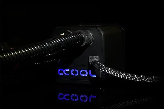 Alt view image 7 of 7 - Alphacool Eisbaer 200 CPU - Black (11762)