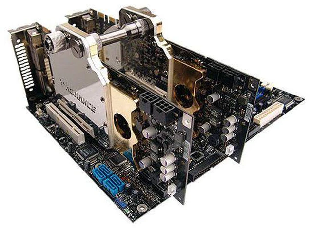 Alt view image 8 of 10 - Phobya Variable Length SLI/Crossfire Fitting, 3 Slot, Silver Nickel