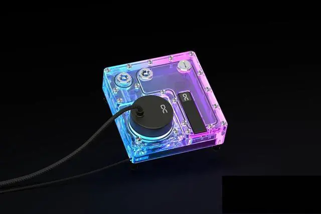 Alt view image 3 of 7 - Alphacool Core 140mm Reservoir with VPP/D5 Pump (13889)