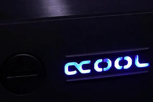Alt view image 14 of 14 - Alphacool Eisfach D5 Reservoir, Dual 5.25" Bay, Pump Not Included