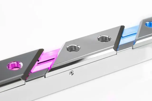 Alt view image 2 of 7 - Alphacool Apex Manifold 360mm (14678)