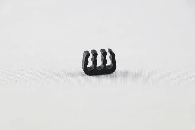 Alt view image 6 of 7 - Darkside 6-pin Open-Closed Cable Management Comb - Black (DS-0989)