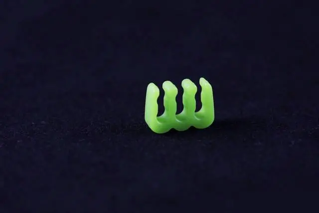 Alt view image 3 of 3 - Darkside 6-pin Open-Closed Cable Management Comb Green (DS-1057)
