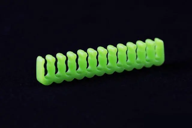 Alt view image 2 of 2 - Darkside 24-pin Open-Closed Cable Management Comb Green (DS-1051)