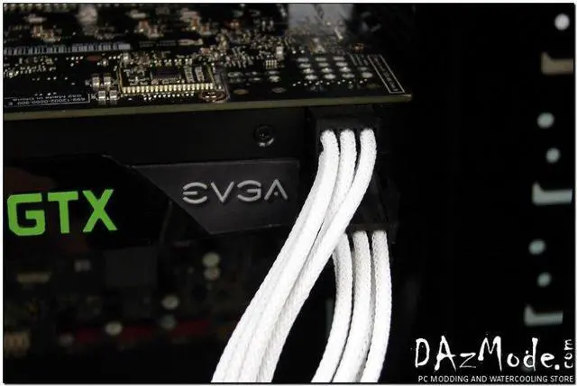 Alt view image 4 of 4 - Darkside 8-Pin PCI-E 12" (30cm) HSL Single Braid Extension Cable - White (DS-0676)