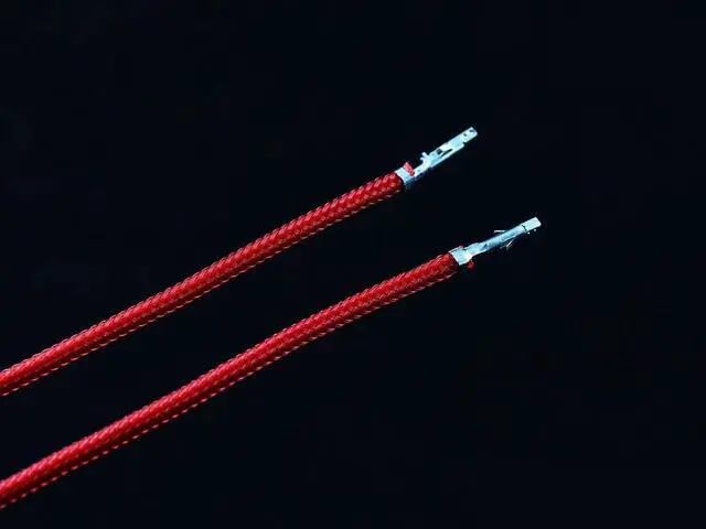 Alt view image 2 of 2 - Darkside 17.5" (45cm) Female-Female Pre-Sleeved ATX and PCI-E Wire - Red (DS-0659)