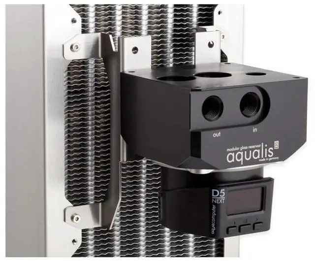 Alt view image 3 of 5 - Aquacomputer D5 140mm Fan Mounting Bracket (41125)