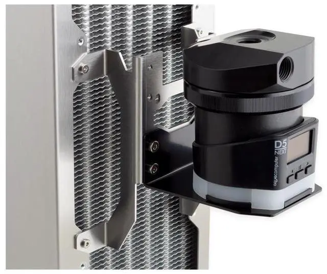 Alt view image 4 of 5 - Aquacomputer D5 140mm Fan Mounting Bracket (41125)