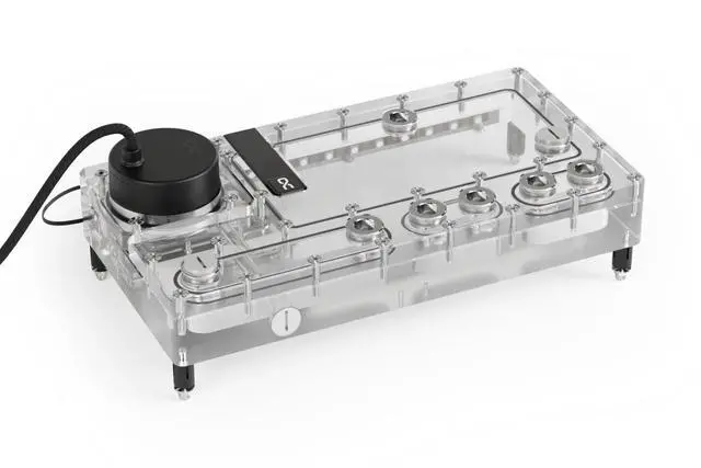 Alt view image 4 of 6 - Alphacool Core Distro Plate 280 VPP/D5 - Right with VPP D5 Apex Pump (14574)