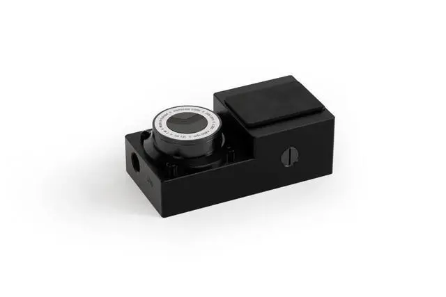 Alt view image 2 of 3 - Alphacool ES Reservoir DDCzero 1U with Pump (14571)