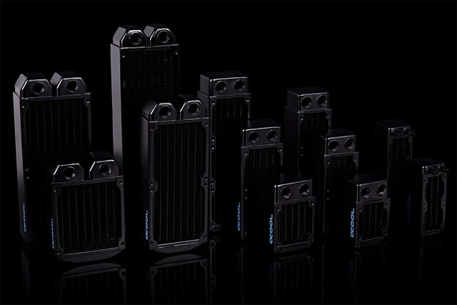 Alt view image 9 of 9 - Alphacool NexXxos XT45 Full Copper Radiator 180, 60mm x 3, Triple Fan, Black, G1/4, 45mm (14224)