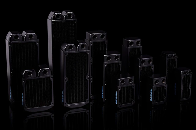 Alt view image 8 of 8 - Alphacool NexXxos XT45 Full Copper Radiator 120, 60mm x 2, Dual Fan, Black, G1/4, 45mm (1011595)
