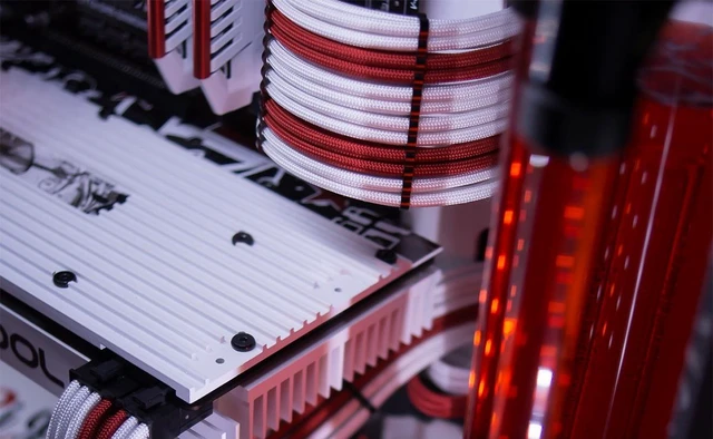 Alt view image 3 of 6 - Alphacool AlphaCord Sleeve 4mm - 3.3m (10ft) - Colonial Blue (45314)