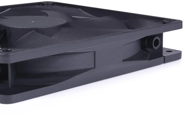Alt view image 3 of 5 - Alphacool Core 140mm Fan PWM 2500rpm - 140x140x25mm, 4-Pin PWM, 115.56 CFM, 12V, Black (24846)