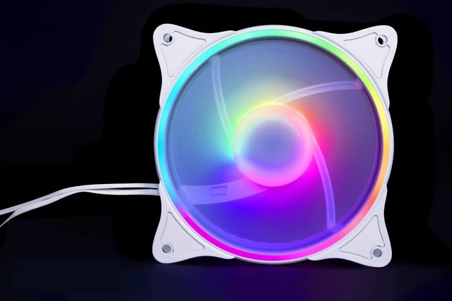 Alt view image 2 of 4 - Alphacool Rise Aurora 140mm Fan White (140x140x25mm), 4-Pin PWM, 12V (24851)