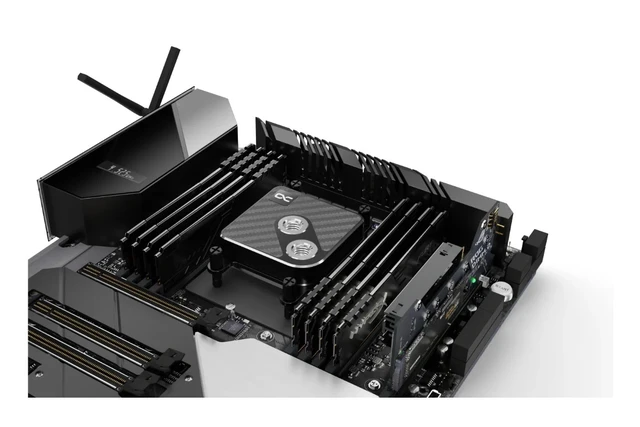 Alt view image 3 of 19 - Alphacool Core 1 Carbon - Carbon Fiber CPU Water Block, G1/4, Nickel Plated Copper (13770)