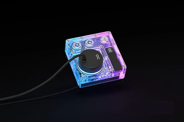 Alt view image 2 of 7 - Alphacool Core 120mm Reservoir with VPP/D5 Pump (14561)