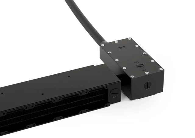 Alt view image 3 of 6 - Alphacool ES Reservoir DDCzero 1U with Pump (14571)