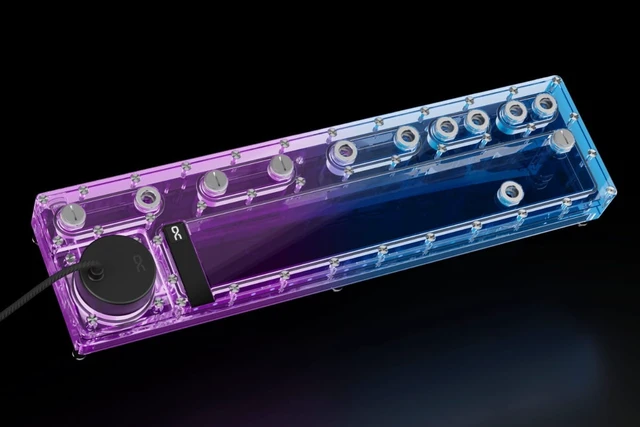 Alt view image 2 of 5 - Alphacool Core Distro Plate 480 VPP/D5 - Left with VPP D5 Apex Pump Reservoir, G1/4, 565 ml, Acrylic, Clear (14578)