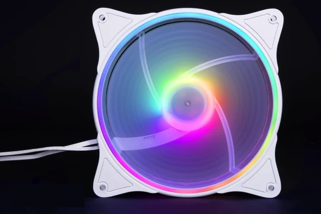 Alt view image 2 of 8 - Alphacool Rise Aurora 140mm Fan White (140x140x25mm) (24851)