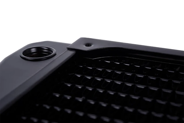 Alt view image 4 of 7 - Alphacool NexXxoS UT60 Full Copper X-Flow 360mm Radiator (14239)