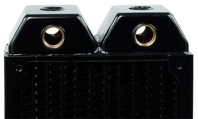 Alt view image 3 of 6 - Alphacool NexXxoS XT45 Full Copper 140mm Radiator, G1/4, 45mm (14168)