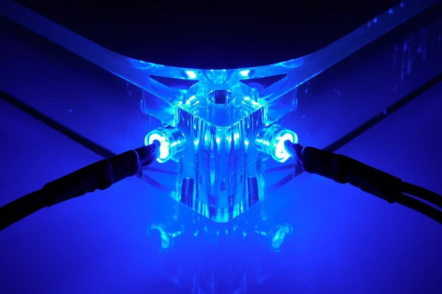 Alt view image 9 of 10 - Phobya 120x120x20mm Shroud Plexi (38112)
