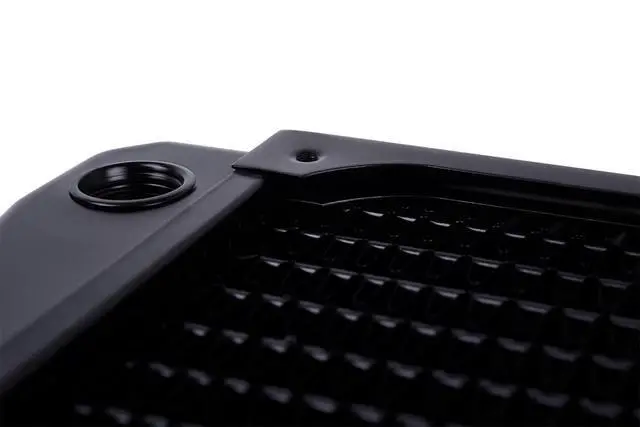 Alt view image 2 of 6 - Alphacool NexXxoS UT60 Full Copper X-Flow 360mm Radiator (14239)
