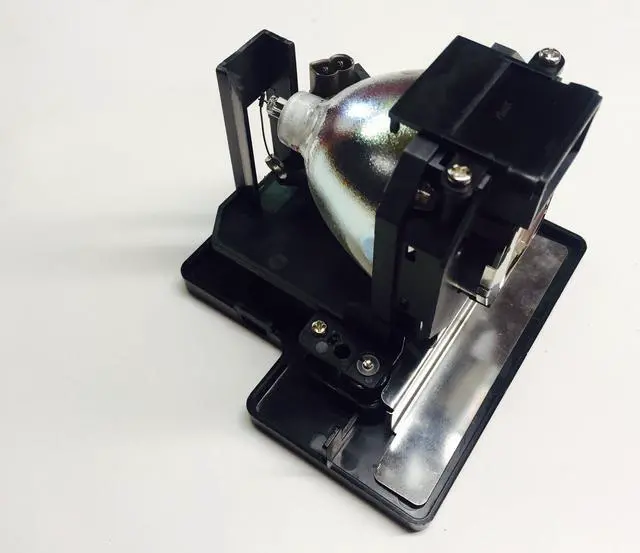 Main image of Advanced Lamps Lamp & Housing for The Panasonic PT-AE4000U Projector