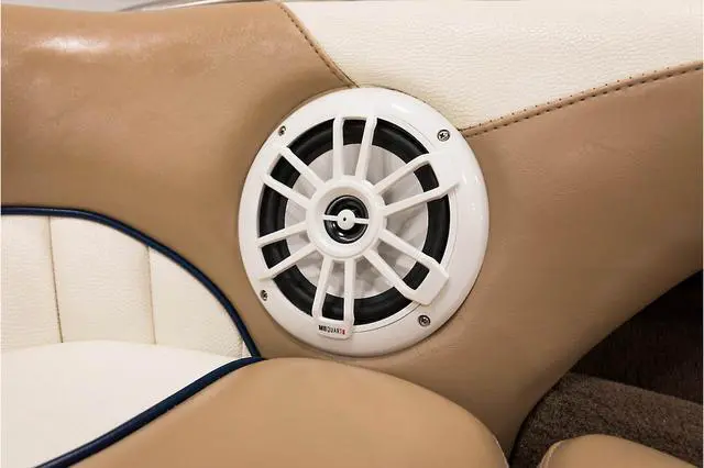 Alt view image 4 of 7 - MB Quart NF1-116
Nautic Series 6-1/2" shallow-mount marine speakers with white grilles