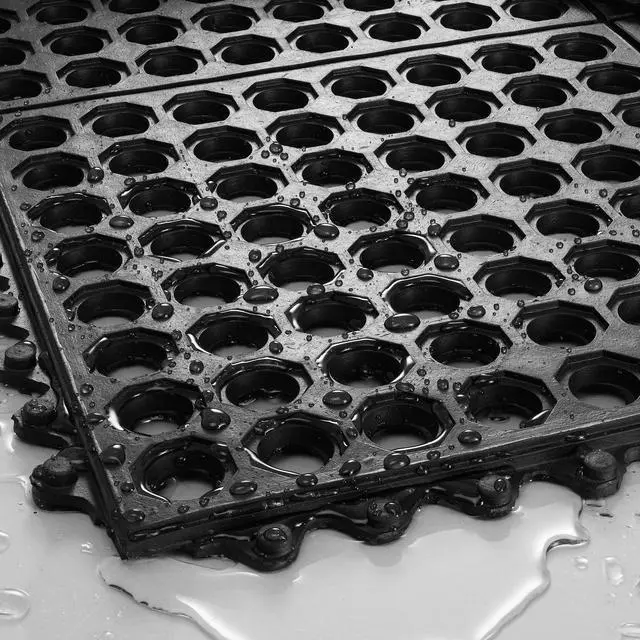 Alt view image 6 of 6 - GRIDMANN Rubber Interlocking Floor Mat, 36" x 36" Non-Slip Anti-Fatigue Drainage Mat for Restaurants, Commercial Kitchens, Bar Floors, Black