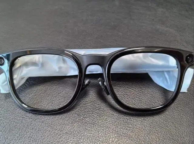 Alt view image 3 of 7 - 2025 RayNeo V3 4K Shooting Glasses 1440P Video 32GB SonyIMX6