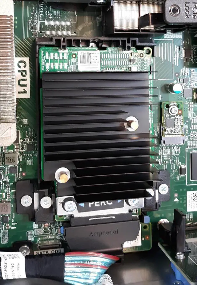 Main image of Dell SAS-SATA PERC Controller for PowerEdge R740xd PCI-E 3.0 2X4 Internal H330 P2R3R