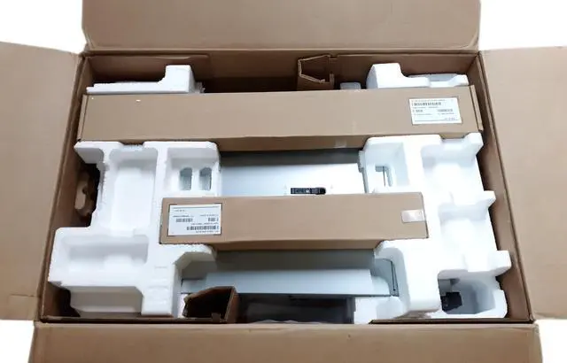 Alt view image 2 of 5 - HPE Proliant DL380 Gen10 2U RM Xeon Silver 4215R 3.2GHz RAM 32GB 8SFF P24848-B21