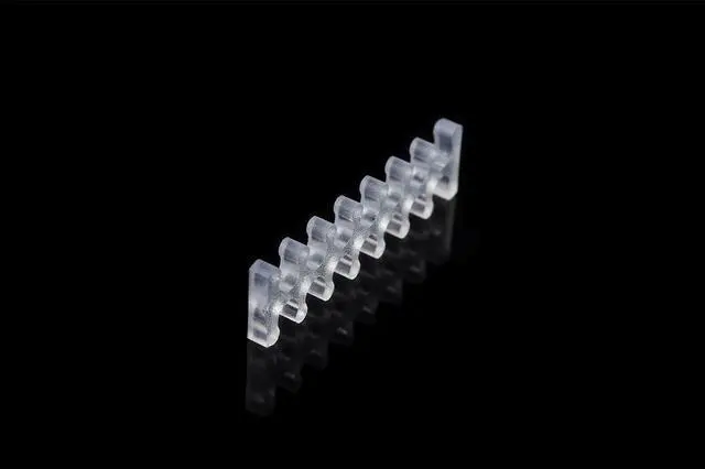 Alt view image 2 of 9 - Alphacool Eiskamm X14 - 3mm Clear - 4 pcs (24746)