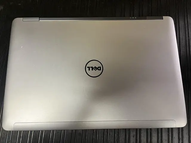 Alt view image 8 of 9 - Dell Latitude E6540 Laptop  i7 Quad-Core 8GB 256GB SSD Win 10 Pro B v.WCA