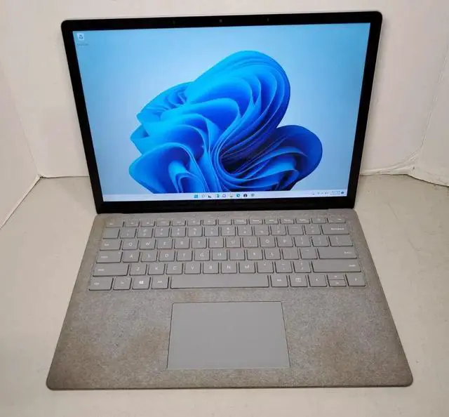 Main image of SURFACE Laptop 2 Windows 11 Pro Microsoft Surface  Intel Core i5 8350U 1.70Gz 8GB RAM 256GB SSD WIFI Webcam Bluetooth Biometric Device Intel Graphics 620 TPM 2.0, Silver