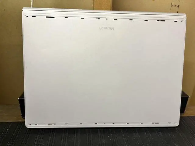 Alt view image 6 of 6 - Microsoft Surface Book 2 HNM-00001 Laptop (Windows 10, Intel i7-8650U, 13.5" Screen, Storage: 512 GB, RAM: 16 GB) Silver