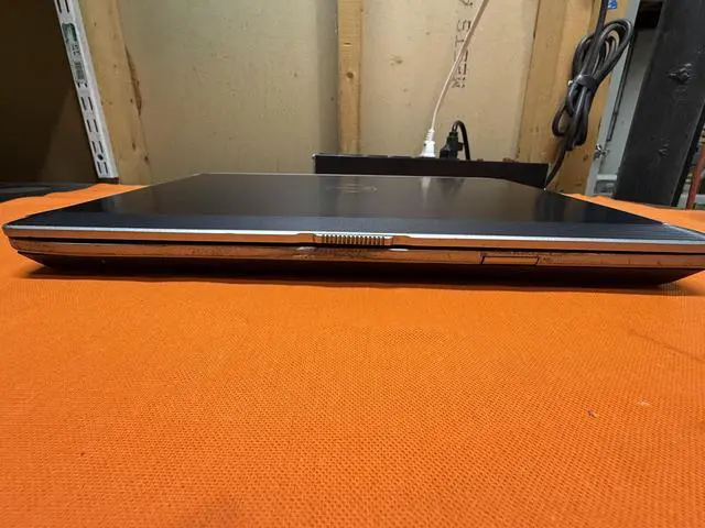 Alt view image 2 of 3 - DELL Latitude E6420 Intel Core i5 2520M 2.50Gz 8GB RAM 320GB HDD DVD RW WIFI Bluetooth 14.0 HD Screen HDMI VGA eSata 2 x USB Dell AC Adapter Battery Windows 7