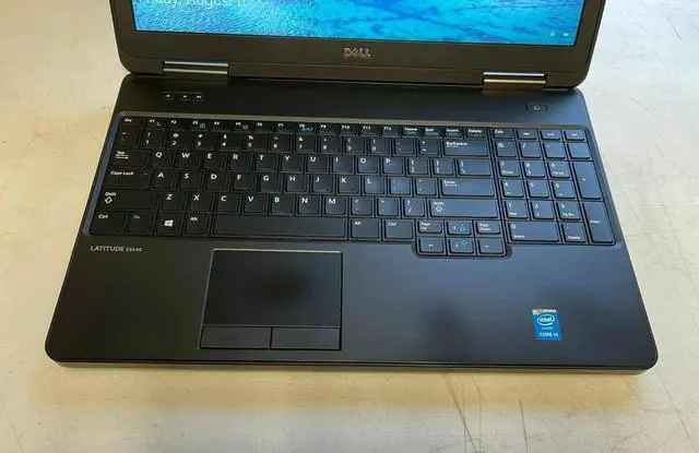 Alt view image 4 of 4 - Dell Latitude E5540 Intel Core i5-4210U 1.70GHz 16GB RAM 256GB SSD Windows 10 Pro