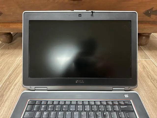 Alt view image 2 of 3 - DELL Latitude E6420 Intel Core i5 2540M 2.60Gz 4GB RAM 120GB SSD DVD Drive WIFI Bluetooth 14.0 HD Screen Fingerprint Reader HDMI VGA eSata 2 x USB Dell AC Adapter Battery Windows 7