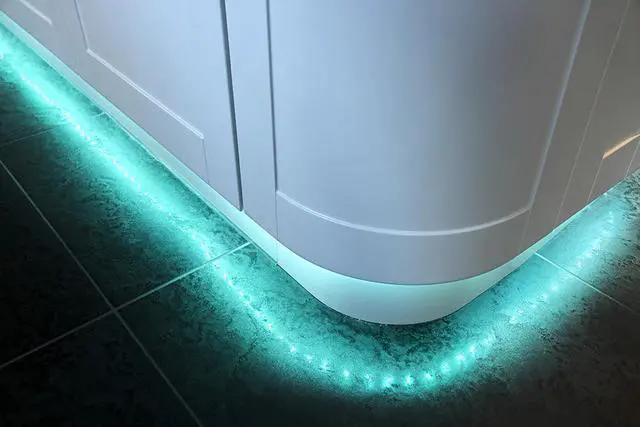 Alt view image 2 of 7 - Veho Kasa Bluetooth Smart LED Light Strip - (9.8ft)