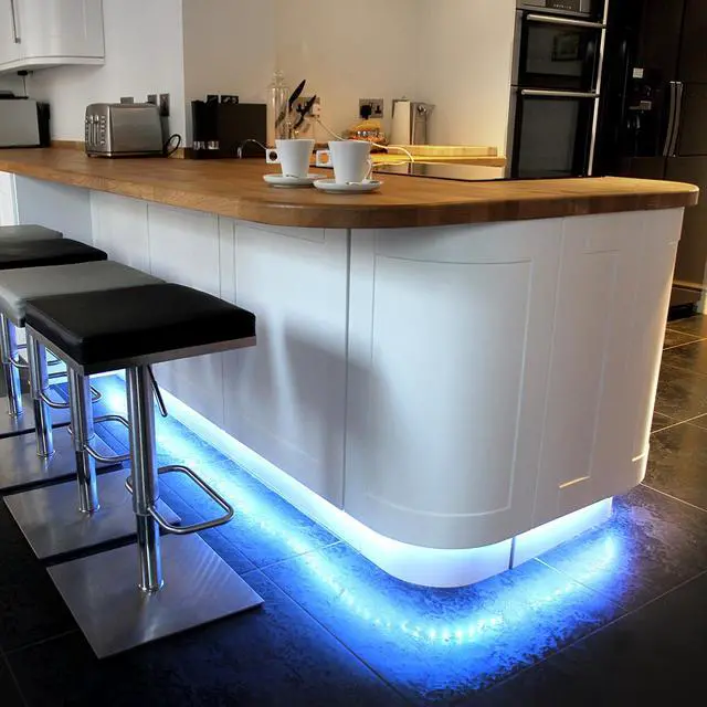 Alt view image 6 of 7 - Veho Kasa Bluetooth Smart LED Light Strip - (9.8ft)
