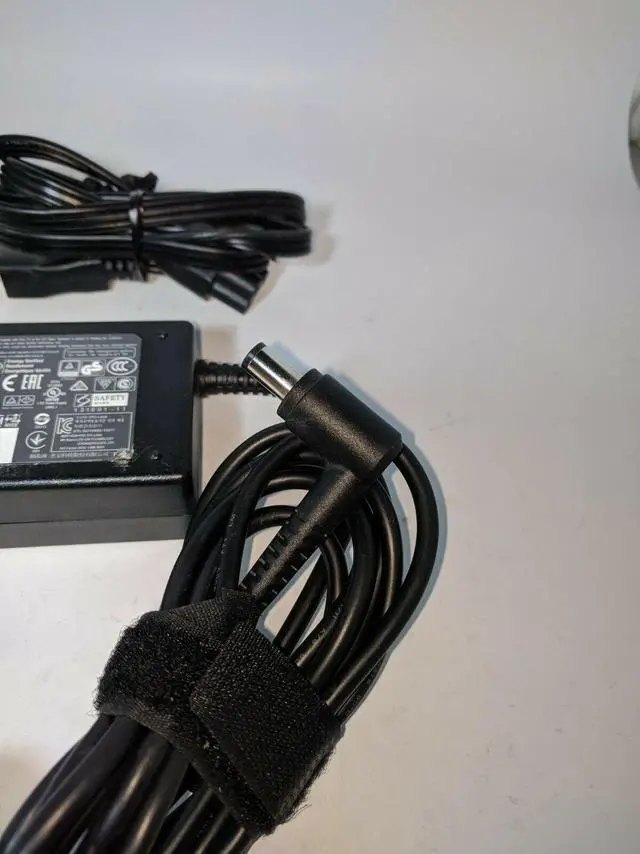 Alt view image 2 of 4 - HP 724264-002 19.5V 3.33A 65 Watt TPC-LA58 Notebook Ac Adapter - Original OEM