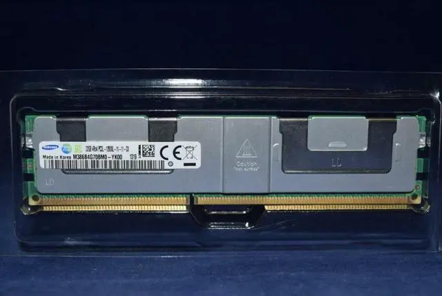Alt view image 3 of 3 - SAMSUNG M386B4G70Bm0-Yk0  Memory Module For Server-M386B4G70Bm0-Yk0