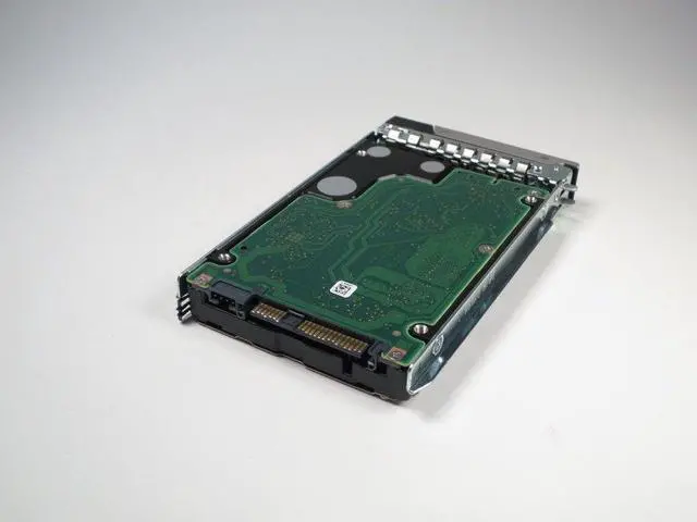 Alt view image 3 of 3 - 400-AUXJ DELL 1.2TB 10K SAS 2.5" 12Gb HDD KIT FOR R640 R740 R740XD R940 C6420